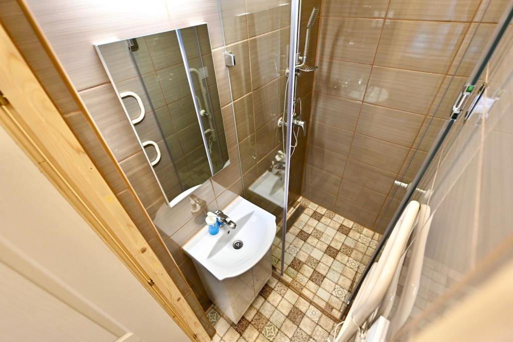 Cute Gallery Flat In Kiraly Street Apartman *